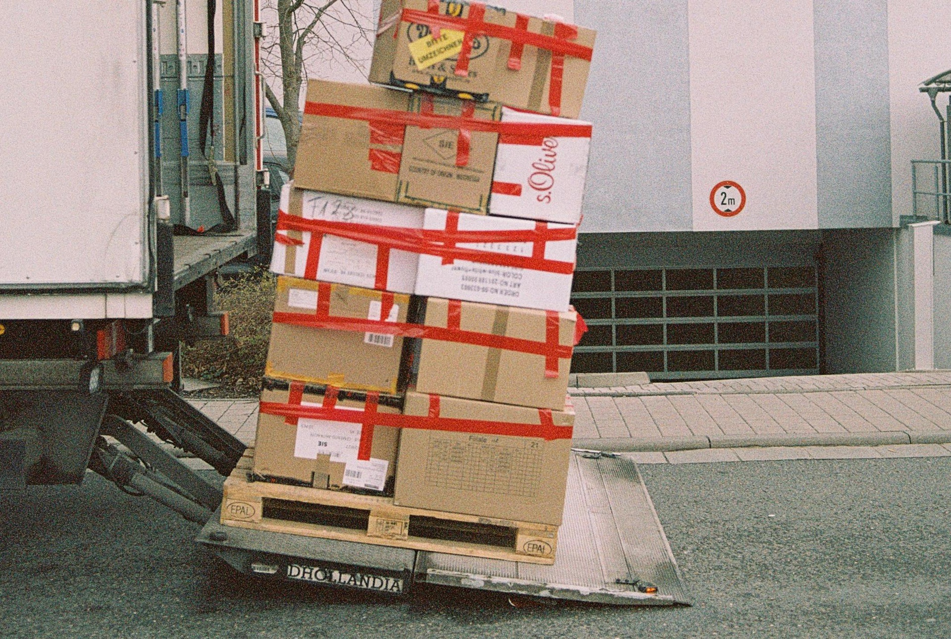 保定跨境快遞物流App開(kāi)發(fā)，打通全球物流脈絡(luò)